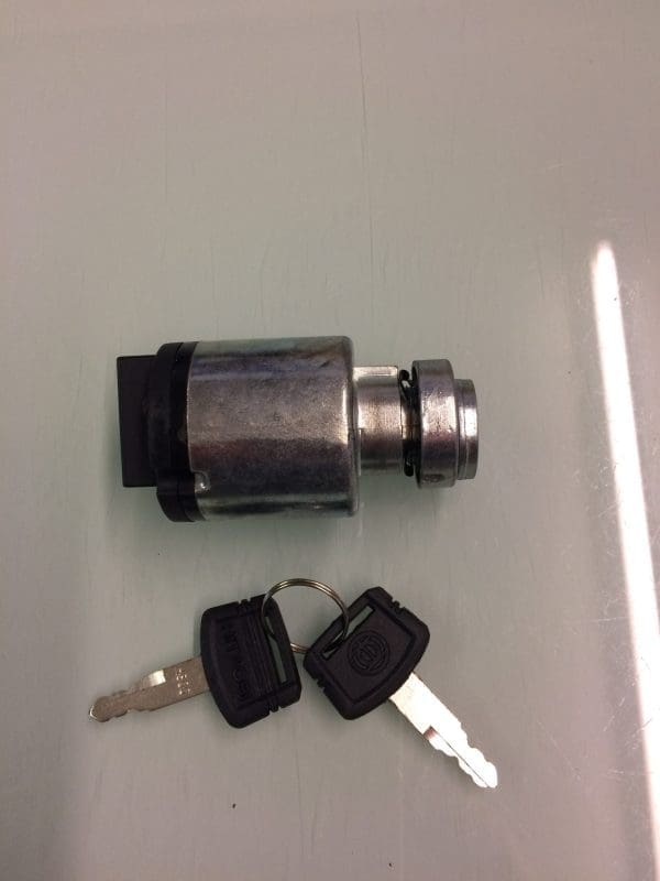 Hitachi Ignition Switch EX120-2